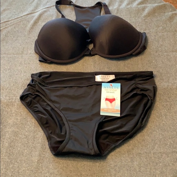 Assets By Spanx Other - Spanx Red Hot Label Assets Bra 38C & Large Panties